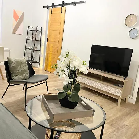 Arina & Julien Apartman